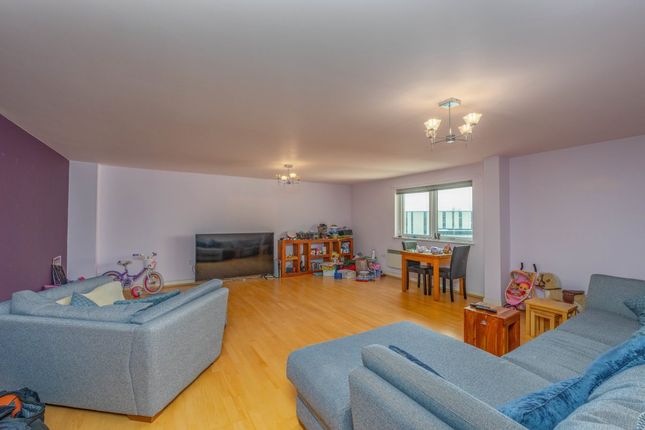 Flat for sale in The Wave, Wickford