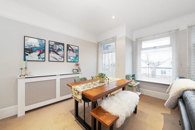 33A, Collingtree Road, London photo 2