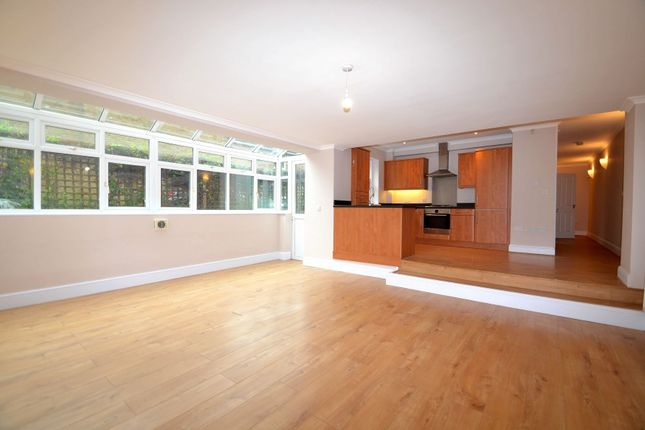 Thumbnail Flat to rent in Beulah Hill, Crystal Palace