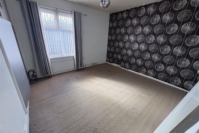 75, First Street, Bradford photo 5