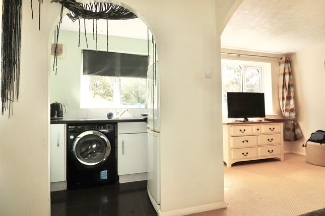Flat 8, Purfleet-on-Thames photo 2