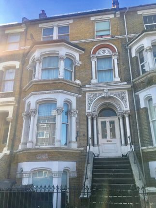 Thumbnail Studio to rent in Stockwell Road, London
