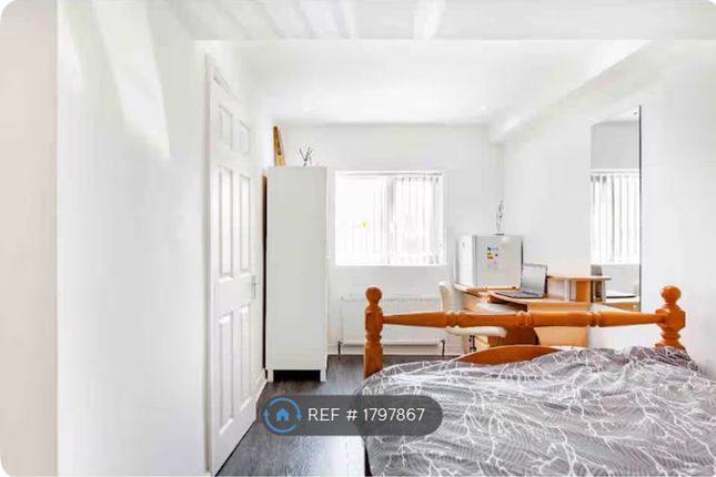 Ground Floor En-Suite Double Bedroom