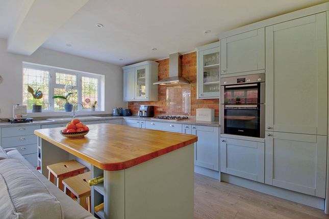 43 Arthur Road, Wokingham photo 4