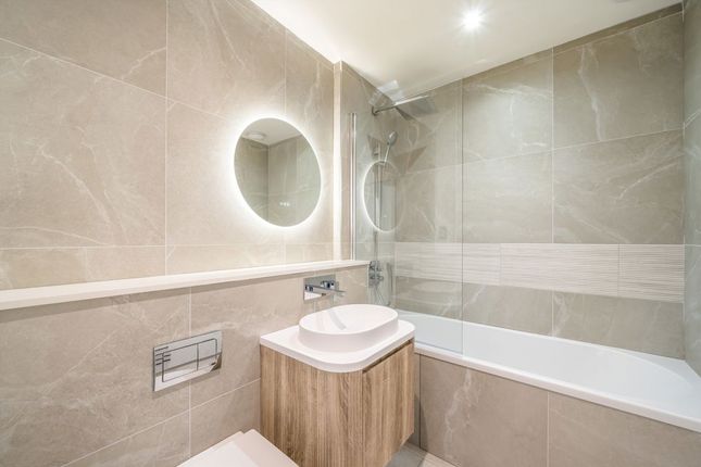 7 Spice Court, Ivory Square, London photo 4