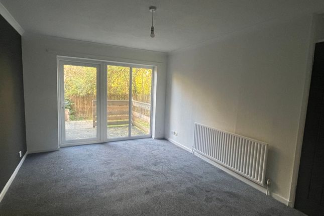 76, Mitford Close, Washington photo 4