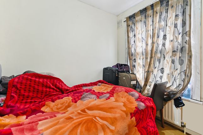 Flat for sale in Cameron Road, Croydon