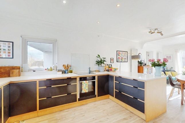 9, Burns Hill, Ilkley photo 3