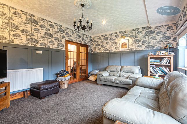 9, Shay House Lane, Sheffield photo 4