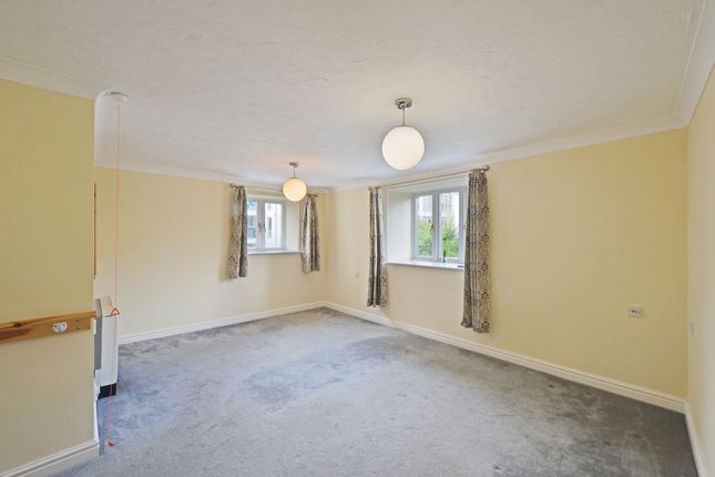 Flat 16, Lowen Court Quay Street, Truro photo 2