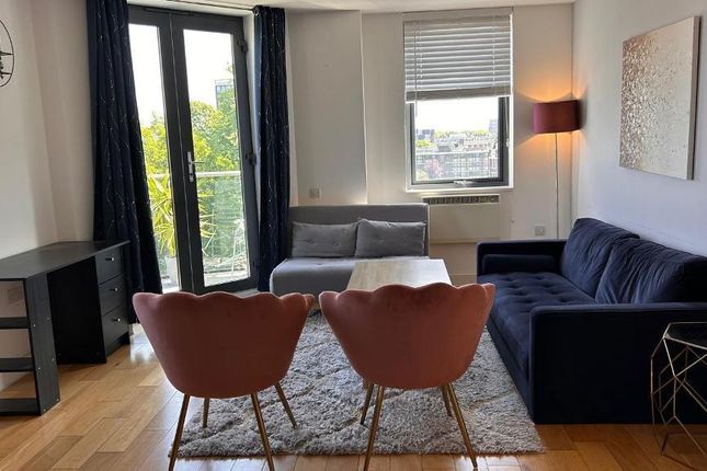 Flat 16, Murray Grove, London photo 2