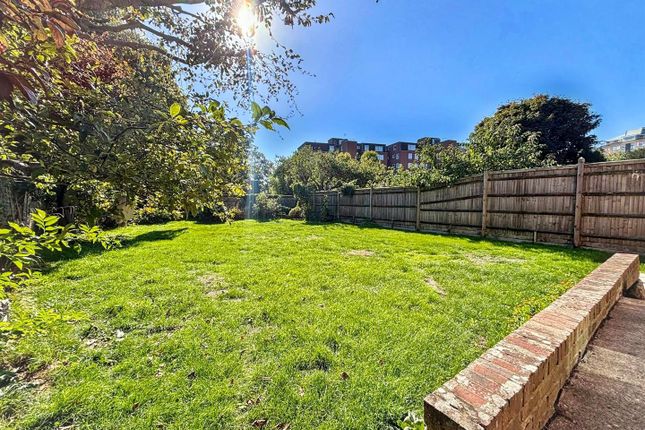 15E, Dittons Road, Eastbourne photo 4