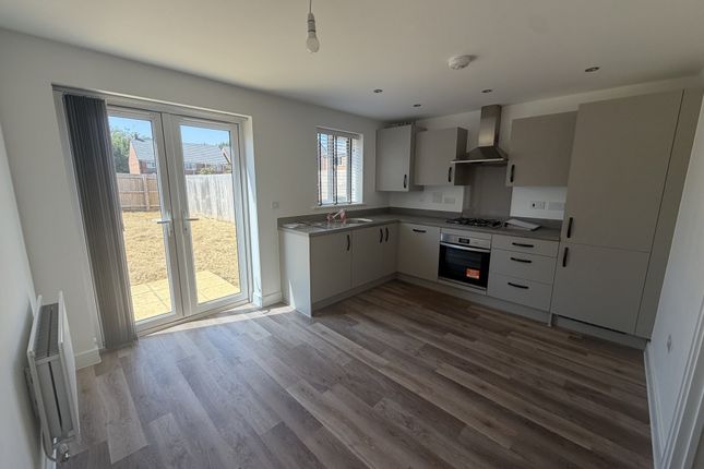 11, Sovereign Way, Stamford photo 4