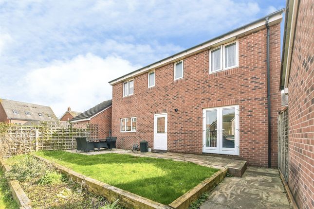 12, Devonald Way, SALISBURY photo 3