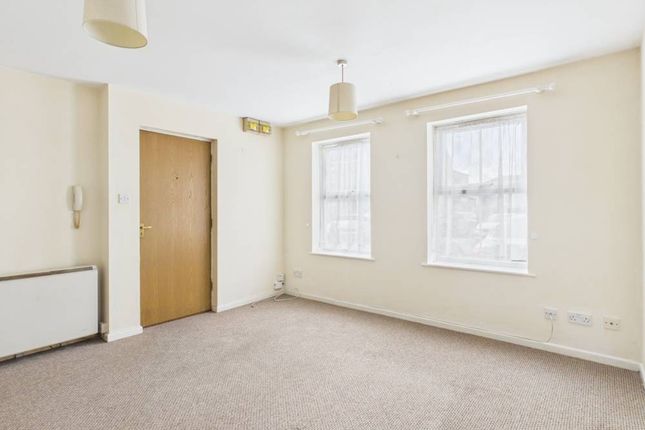 Flat 1, 87 Victoria Street, Gloucester photo 4