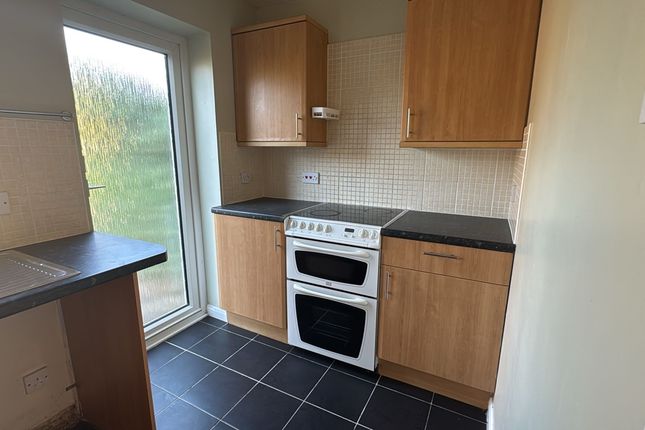 35 Sharp Close, Aylesbury photo 3