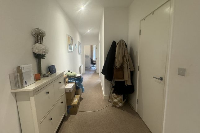 Flat 1 Lucerne Apartments,, Lucerne Apartments, London photo 3