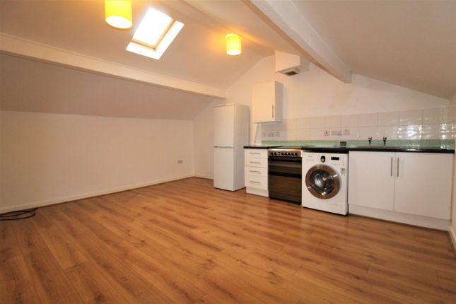 Thumbnail Flat to rent in Albert Road, Colne, Lancashire
