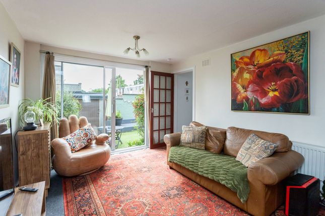 23, Linton Court, Glenrothes photo 4