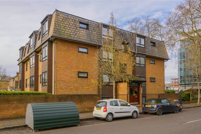 Thumbnail Flat to rent in Oxford Road North, Gunnersbury
