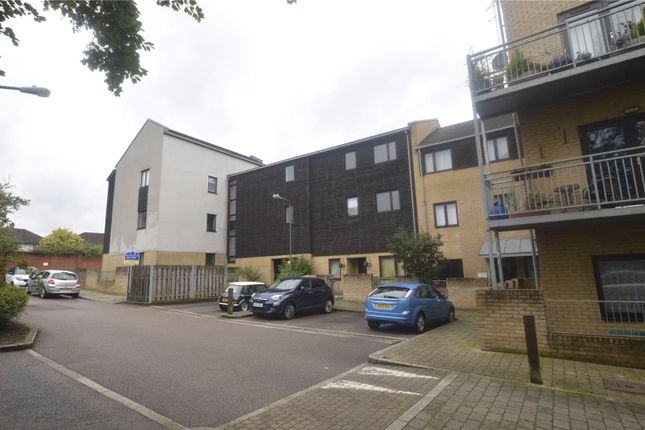 2 Bed Flat To Rent In Davis Way Sidcup Kent Da14 Zoopla