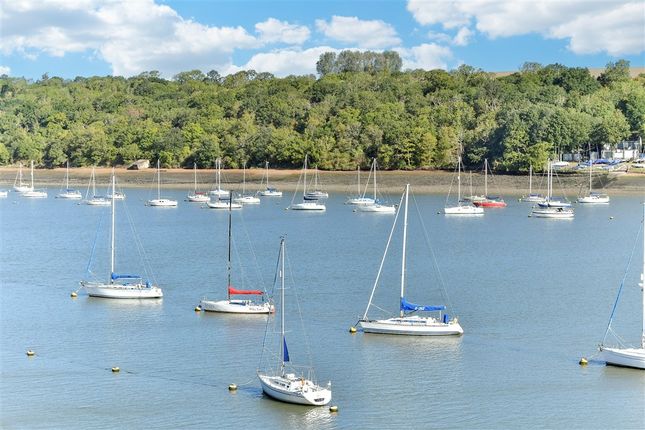 2-bed flat on Dunlin Drive St. Mary's Island, Chatham, £285,000