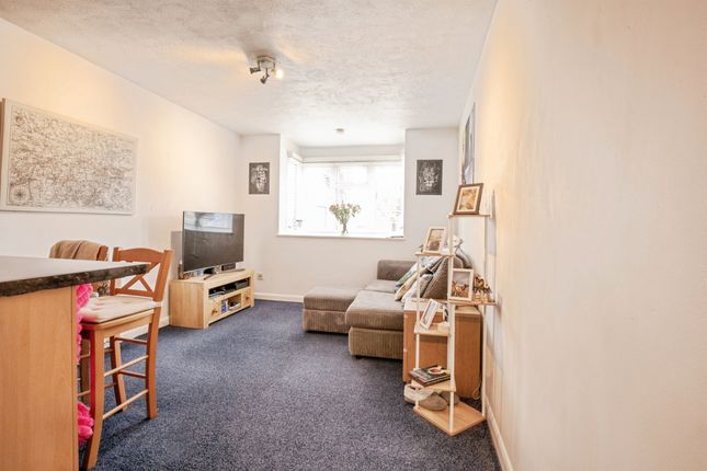 16, Parkside, Burgess Hill photo 4
