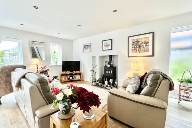 34, Moorview Crescent, Paignton photo 4
