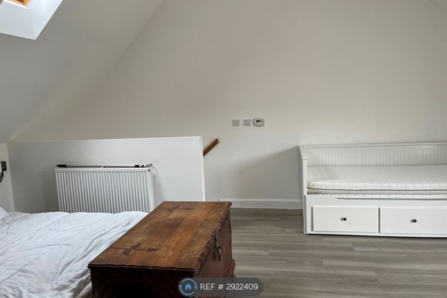 Osprey Drive, Trumpington, Cambridge photo 3