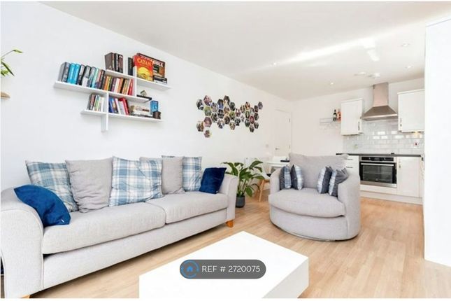 2-bed flat on Wissen Drive, Letchworth, £1,450/mo