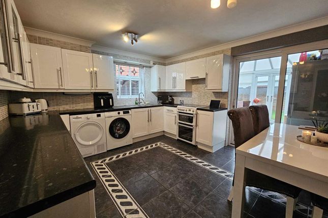 4, Manorbier Crescent, Liverpool photo 4