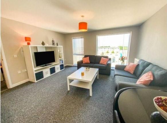 Flat to rent in Monticello Way, Coventry