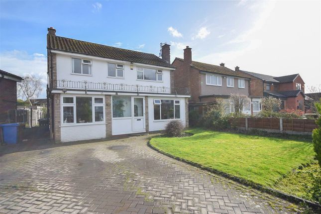 Thumbnail Detached house for sale in Oakdale Drive, Heald Green, Cheadle