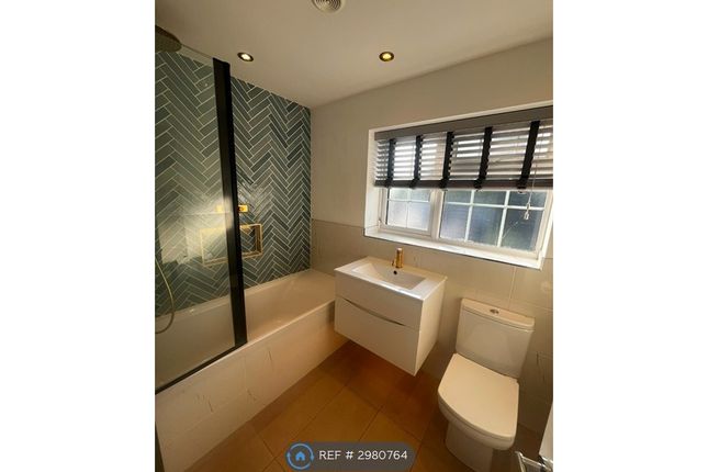 Ashampstead Road, Southcote, Reading photo 5