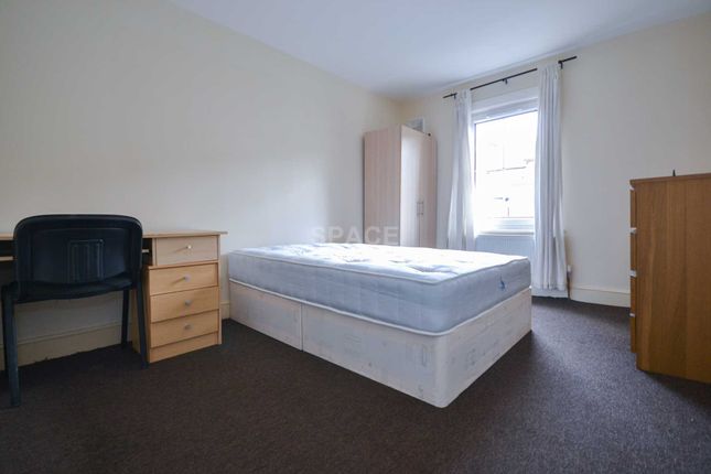 Thumbnail End terrace house to rent in Alpine Street, Reading, Berkshire