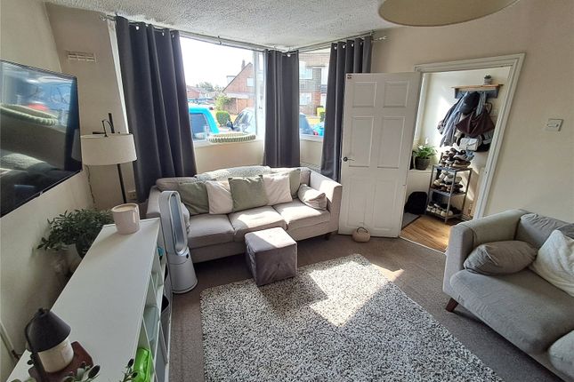 30, Red Lion Avenue, Cannock photo 4