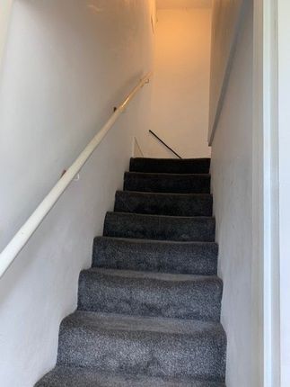 2, Whitehead Place, Bradford photo 4
