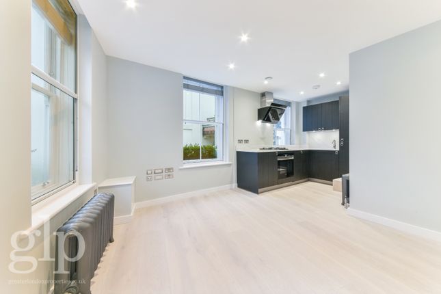 Flat to rent in Catherine Street, London