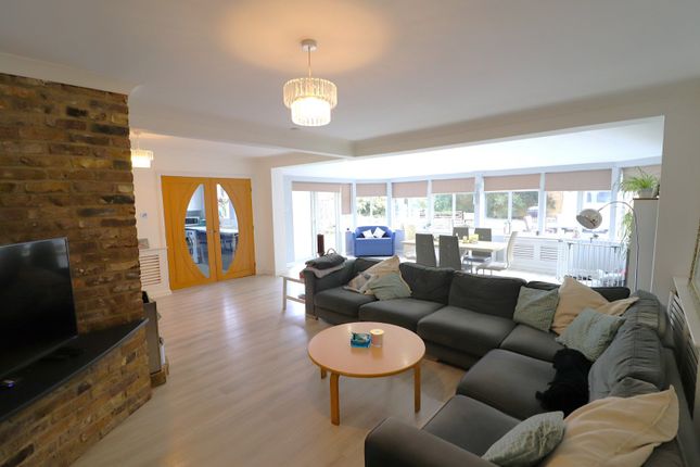 24, Pepsal End, Hertfordshire photo 2