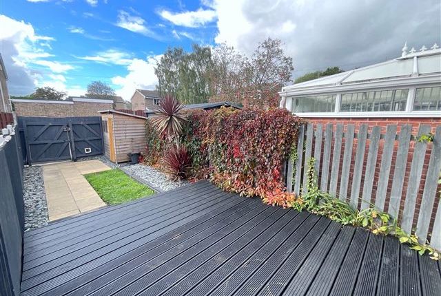 6, Springfield Close Eckington, Sheffield photo 2