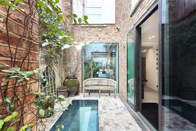 Detached house to rent in Rede Place, Notting Hill, London