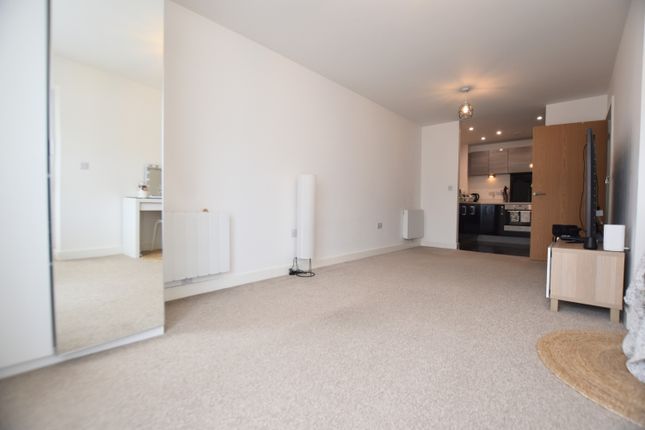 Flat 5, Bessemer Lodge, 15 Ada Walk, Milton Keynes photo 5