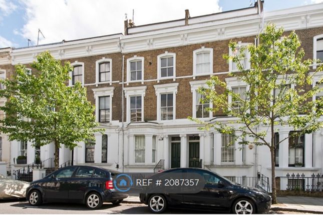 Flat to rent in Chesterton Road, London