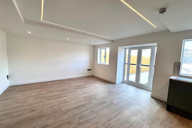Flat 8, Greenswood Mews, Greenswood Road, Brixham photo 4