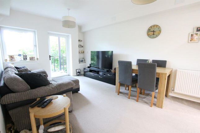 6 Harpers House, Challenge Court, Leatherhead photo 2