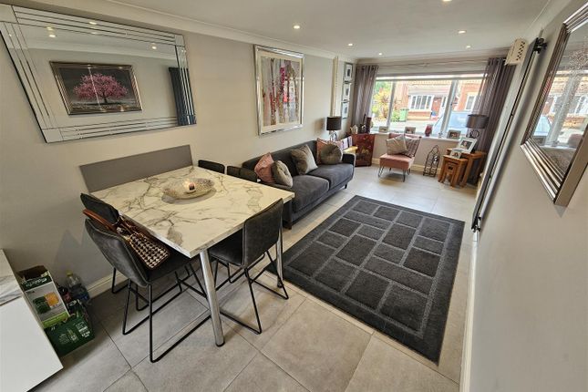23, Ramsons Way, Westfiels Park, Cardiff photo 2