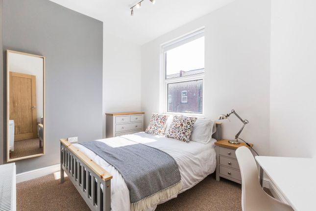 Thumbnail Flat to rent in Bank Street, Lincoln