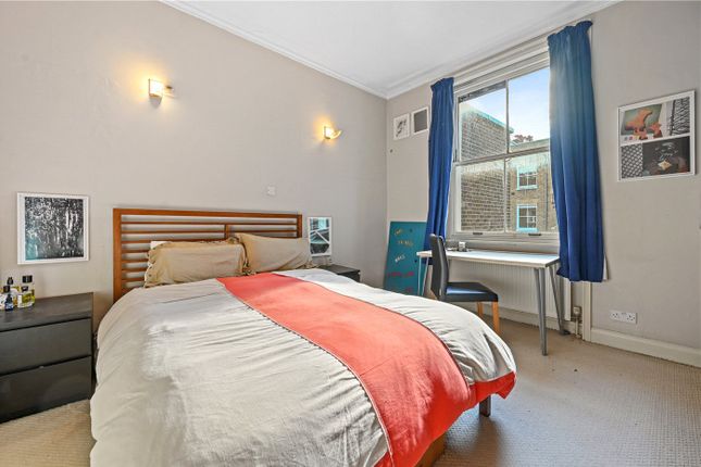 Flat 4, 47, Palace Gardens Terrace, London photo 4