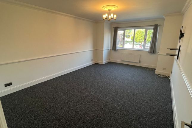Flat 9, Rosslyn Court, Stanford-le-Hope photo 4
