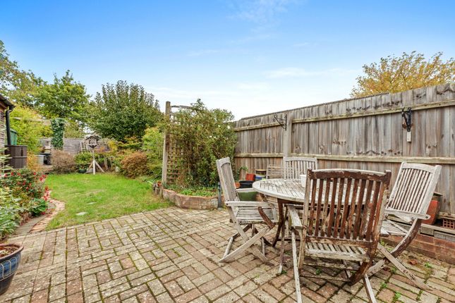 16 Cotmore Gardens, Thame photo 4